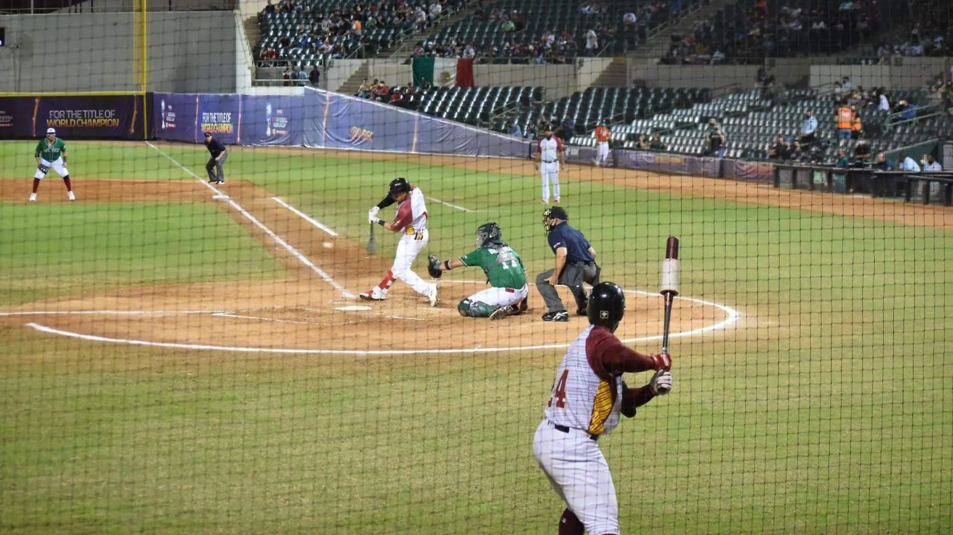 México vs Venezuela                   (Carlos Villalba)